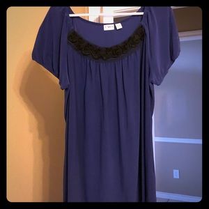 Shirt sleeves navy blouse